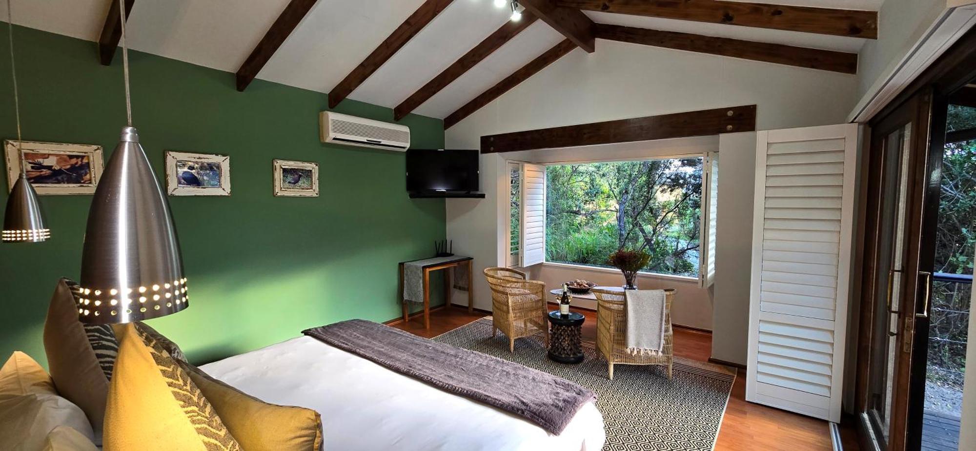 Elephant Hide Of Knysna Guest Lodge Exterior photo