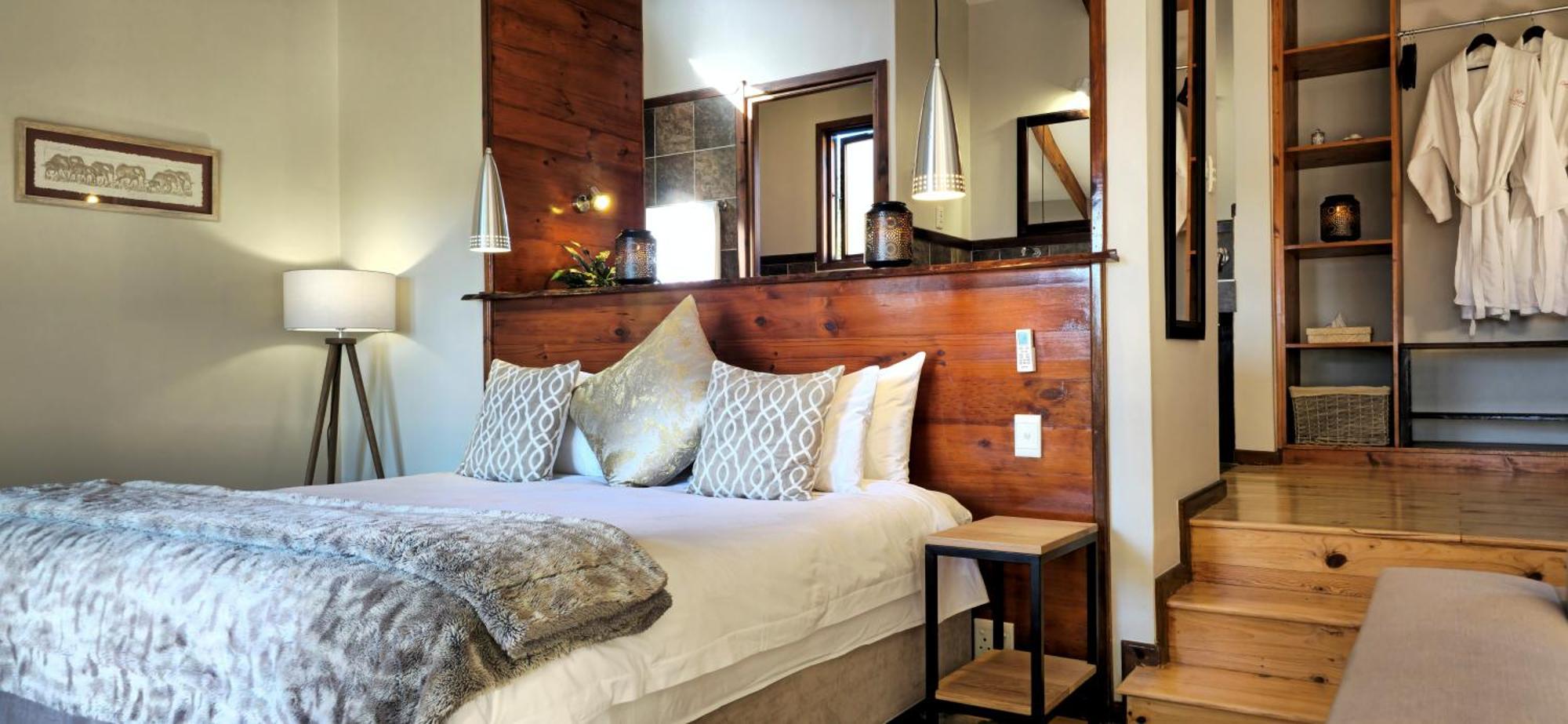 Elephant Hide Of Knysna Guest Lodge Exterior photo