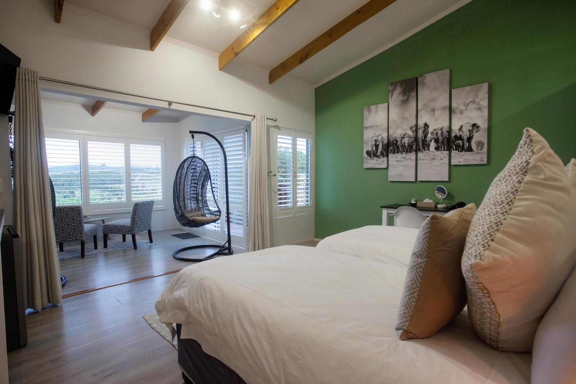 Elephant Hide Of Knysna Guest Lodge Exterior photo
