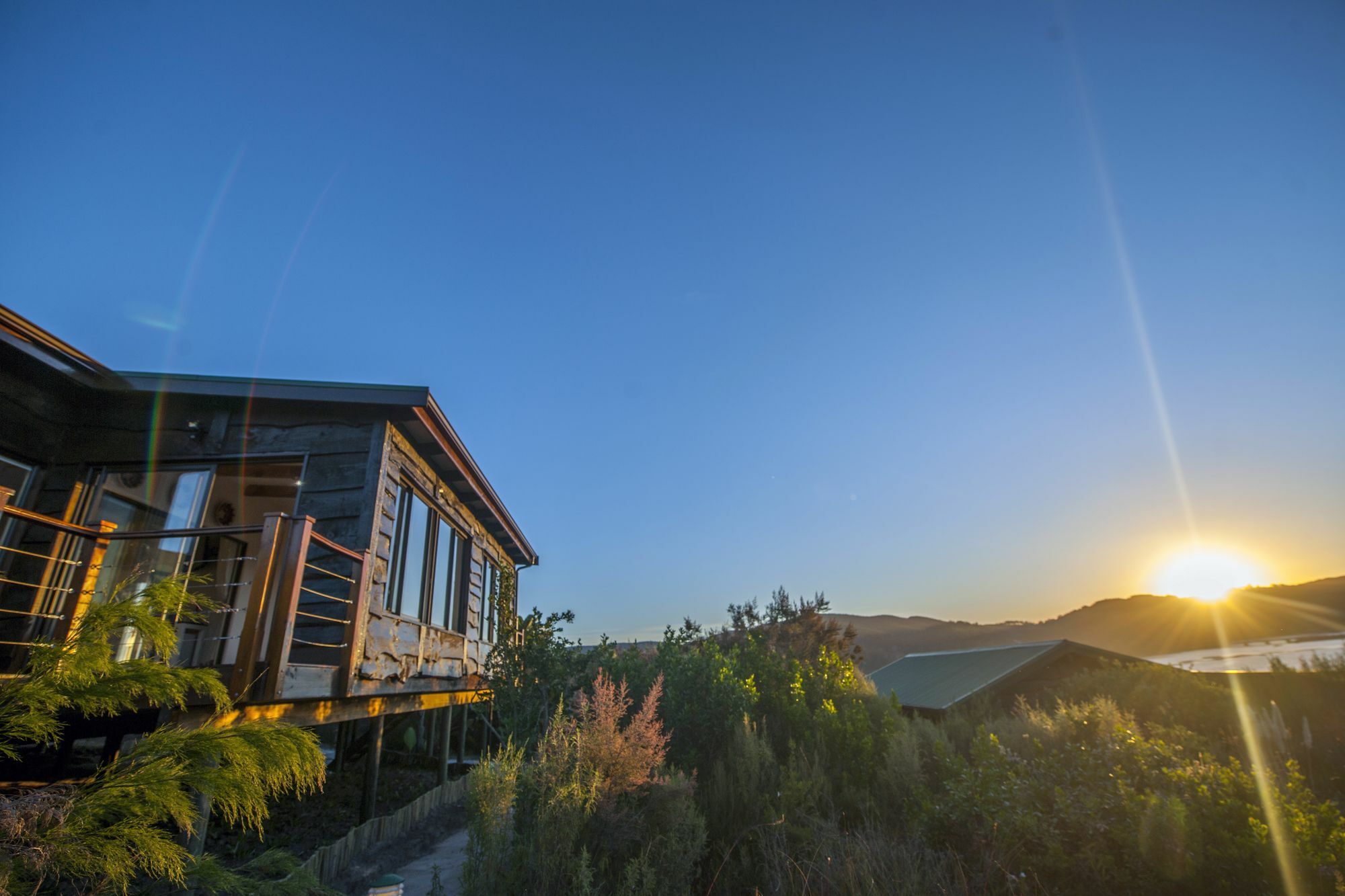 Elephant Hide Of Knysna Guest Lodge Exterior photo