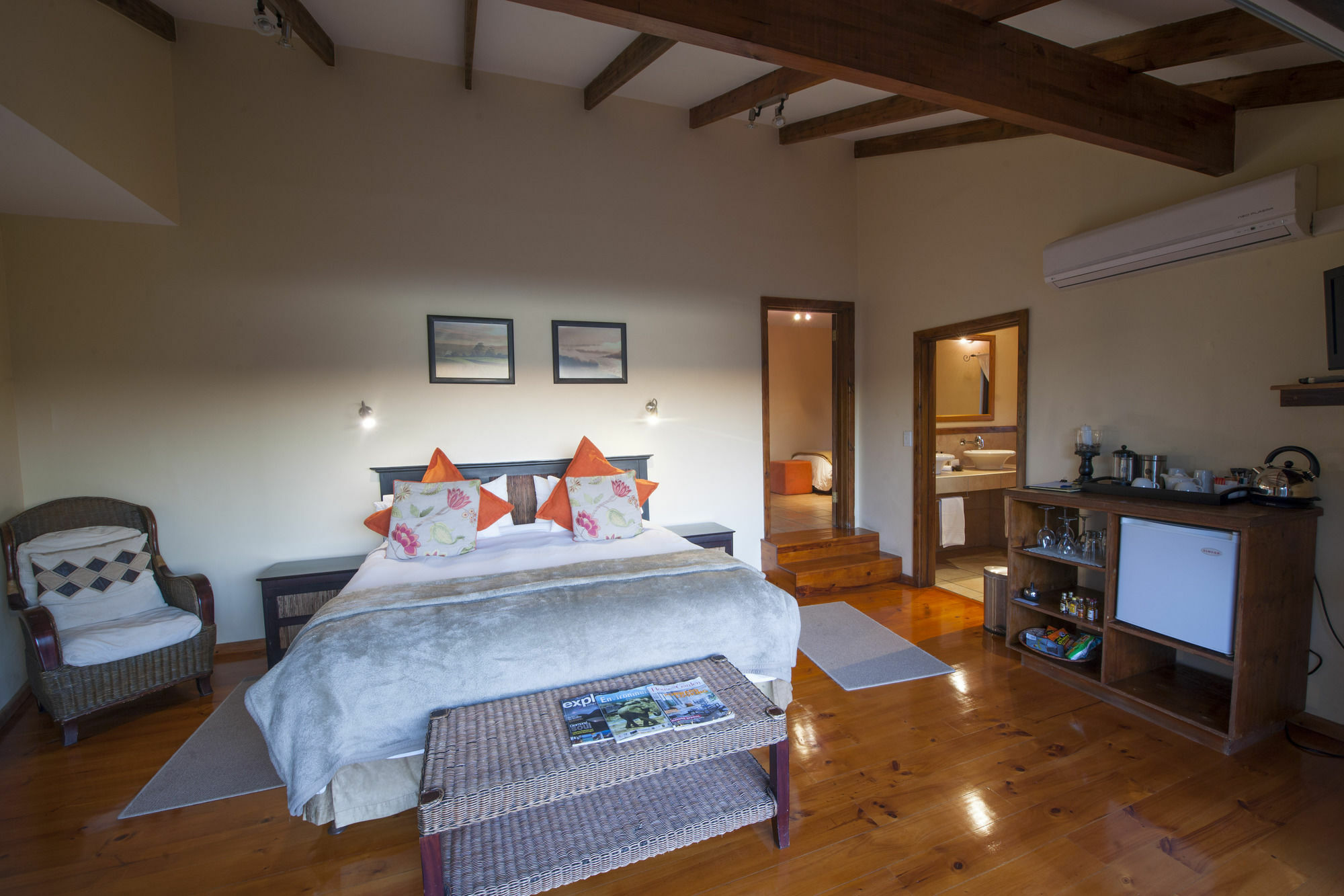 Elephant Hide Of Knysna Guest Lodge Exterior photo